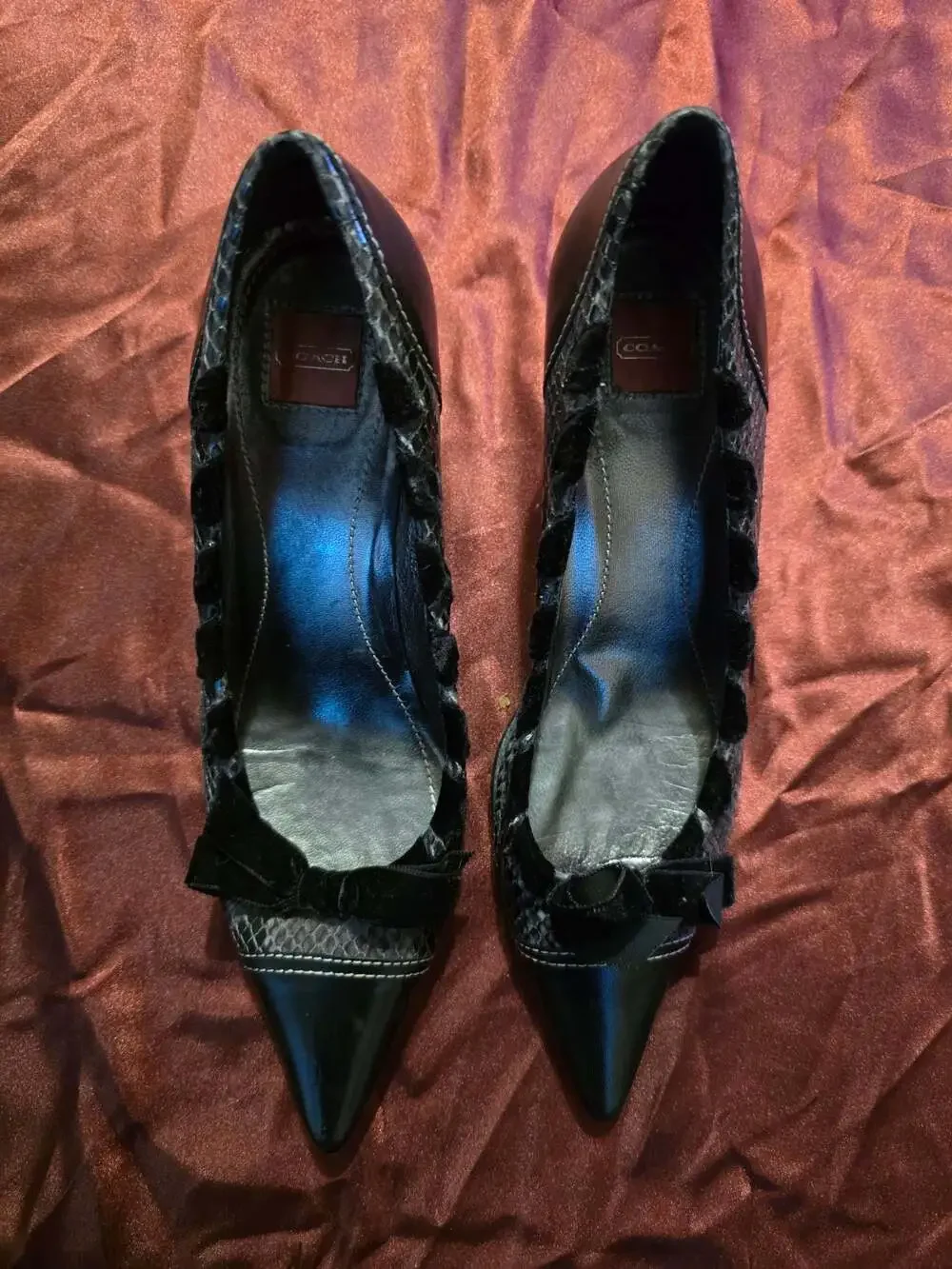 Coach P679 Sue Pointed Toe Pumps Black & Grey Snakeskin Velvet Bow Detail